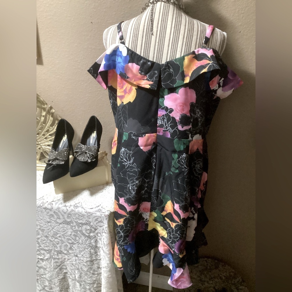 City Chic Floral Off-Shoulder Dress - Picture 8 of 15